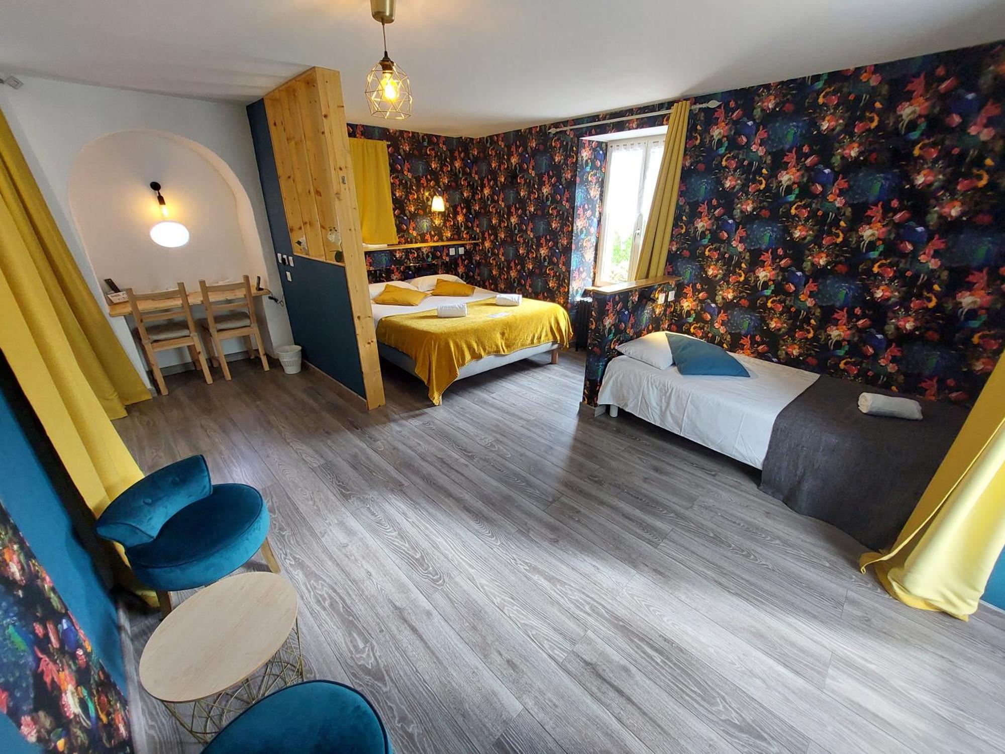 Logis Hotels - Auberge De L'Ile - Hotel 3 Etoiles Et Restaurant Creysse  エクステリア 写真
