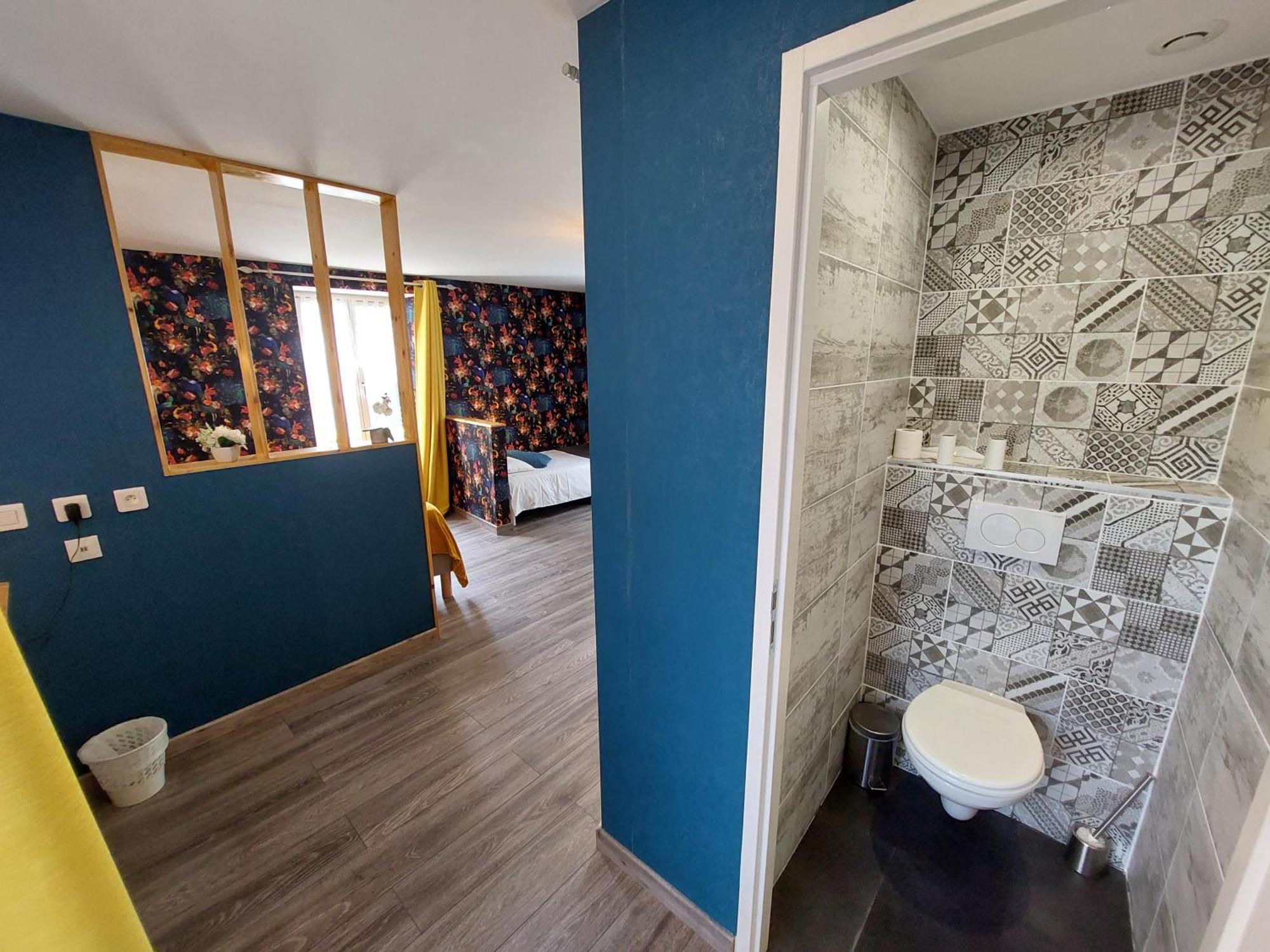 Logis Hotels - Auberge De L'Ile - Hotel 3 Etoiles Et Restaurant Creysse  エクステリア 写真