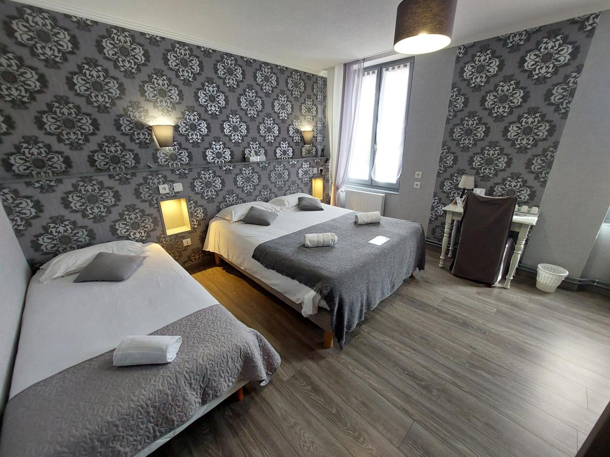 Logis Hotels - Auberge De L'Ile - Hotel 3 Etoiles Et Restaurant Creysse  エクステリア 写真