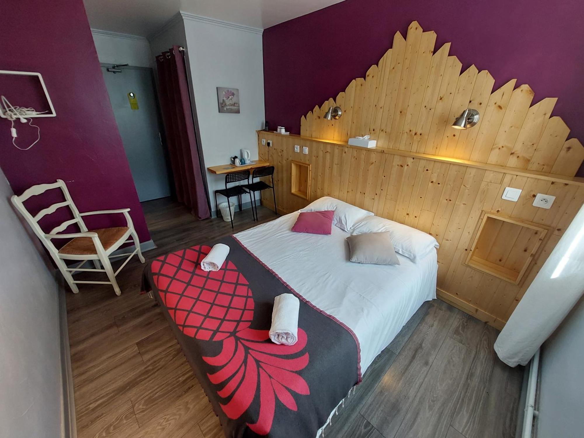 Logis Hotels - Auberge De L'Ile - Hotel 3 Etoiles Et Restaurant Creysse  エクステリア 写真