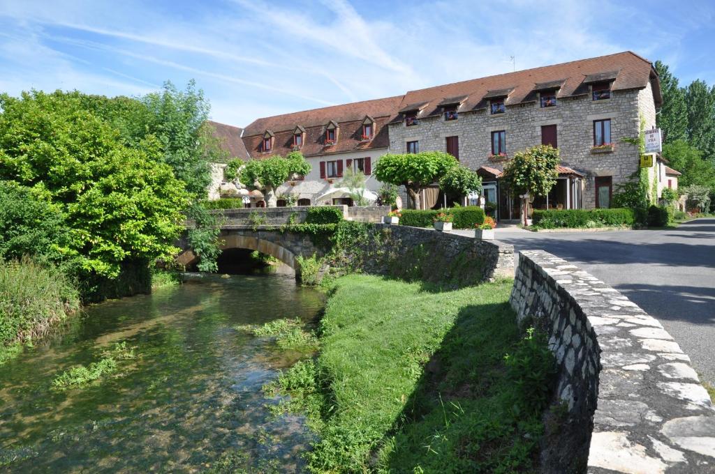 Logis Hotels - Auberge De L'Ile - Hotel 3 Etoiles Et Restaurant Creysse  エクステリア 写真