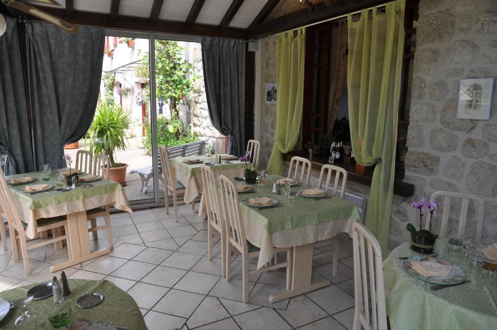 Logis Hotels - Auberge De L'Ile - Hotel 3 Etoiles Et Restaurant Creysse  エクステリア 写真