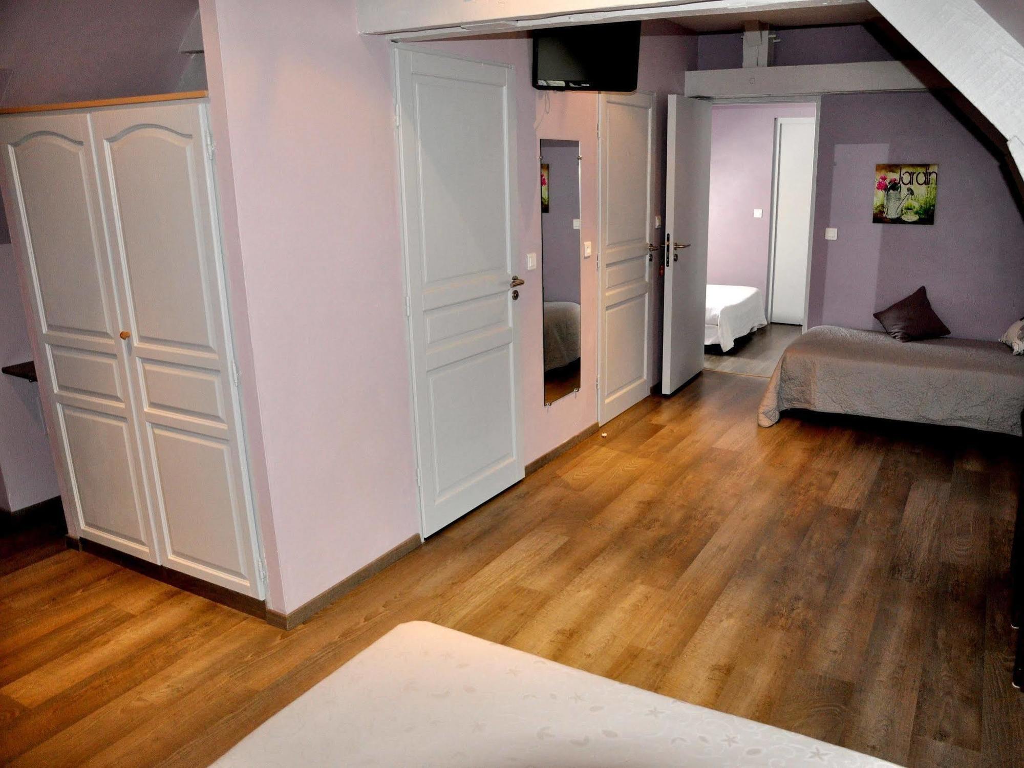 Logis Hotels - Auberge De L'Ile - Hotel 3 Etoiles Et Restaurant Creysse  エクステリア 写真