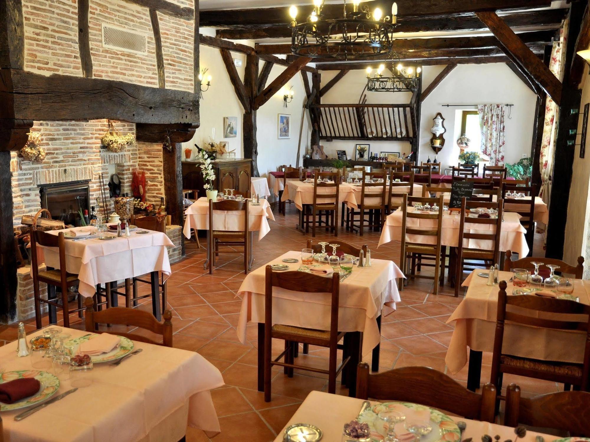 Logis Hotels - Auberge De L'Ile - Hotel 3 Etoiles Et Restaurant Creysse  エクステリア 写真