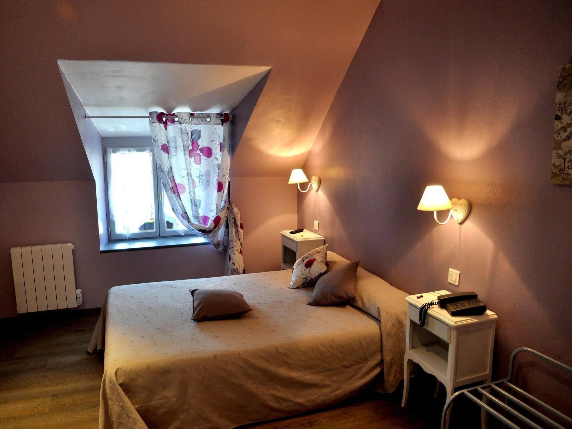 Logis Hotels - Auberge De L'Ile - Hotel 3 Etoiles Et Restaurant Creysse  エクステリア 写真